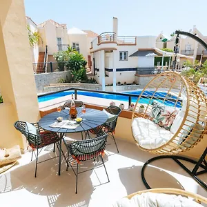 https://amazing-renovated-pool-view-apartment-2-min-to-faabe-beach.tenerifehoteles.net